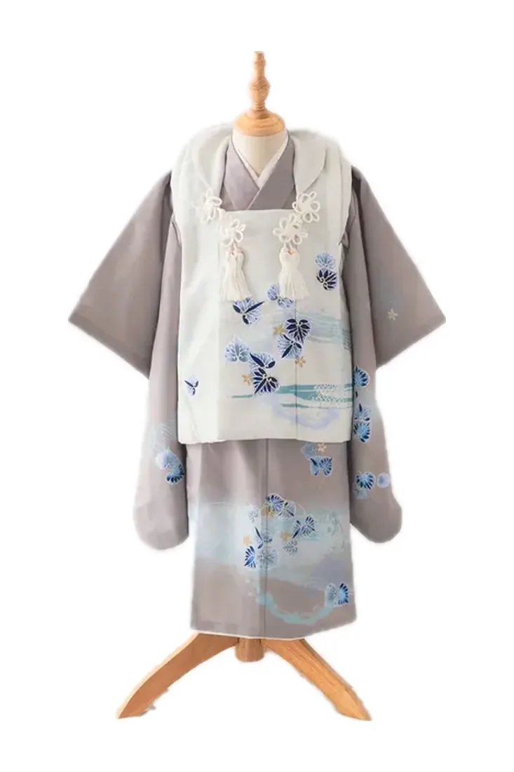 男の子 3歳 衣装 5：流水×グレーのお着物と水色の被布