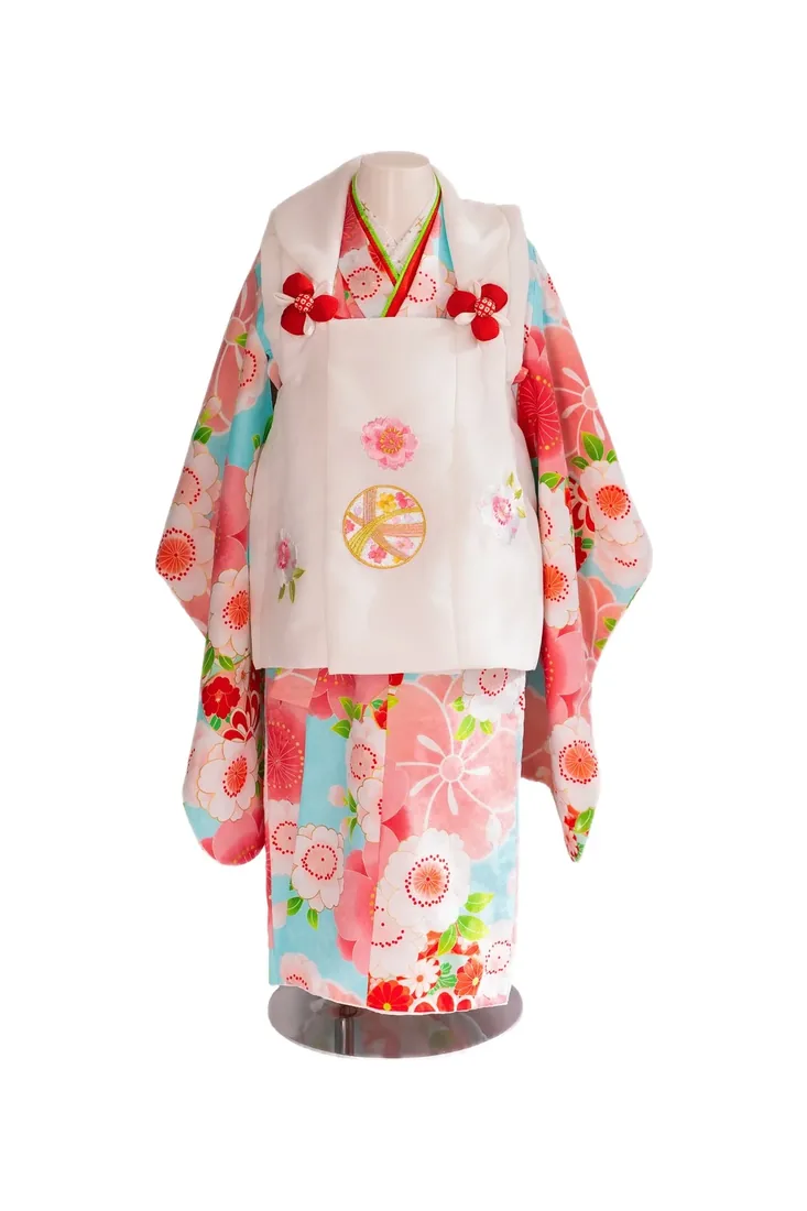 女の子 3歳 衣装 1：手毬と桜×水色のお着物と白の被布