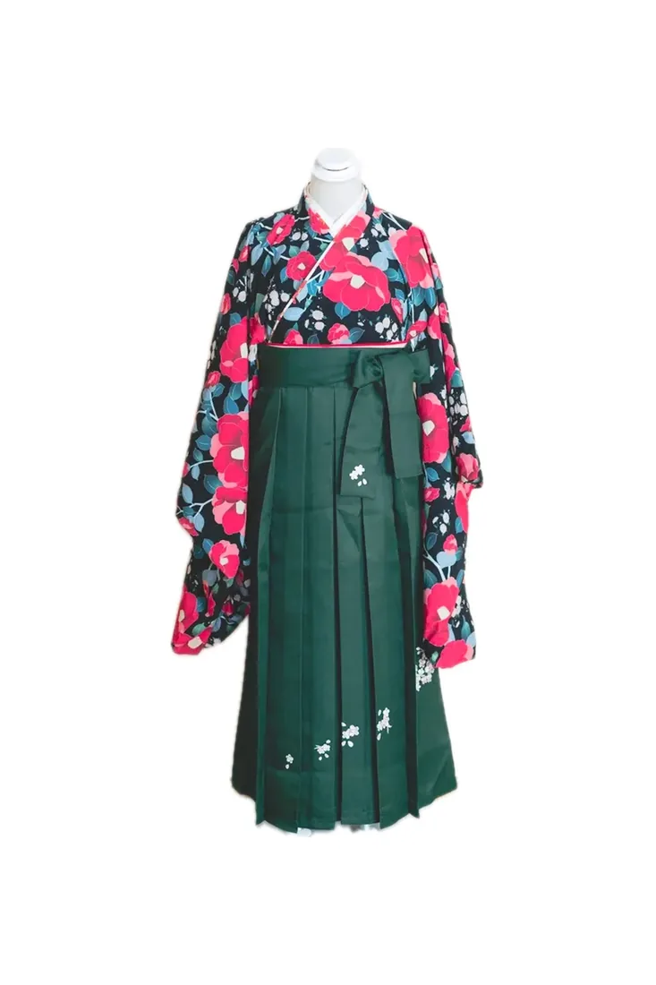 着物・袴 衣装 16：椿×黒のお着物と緑の袴