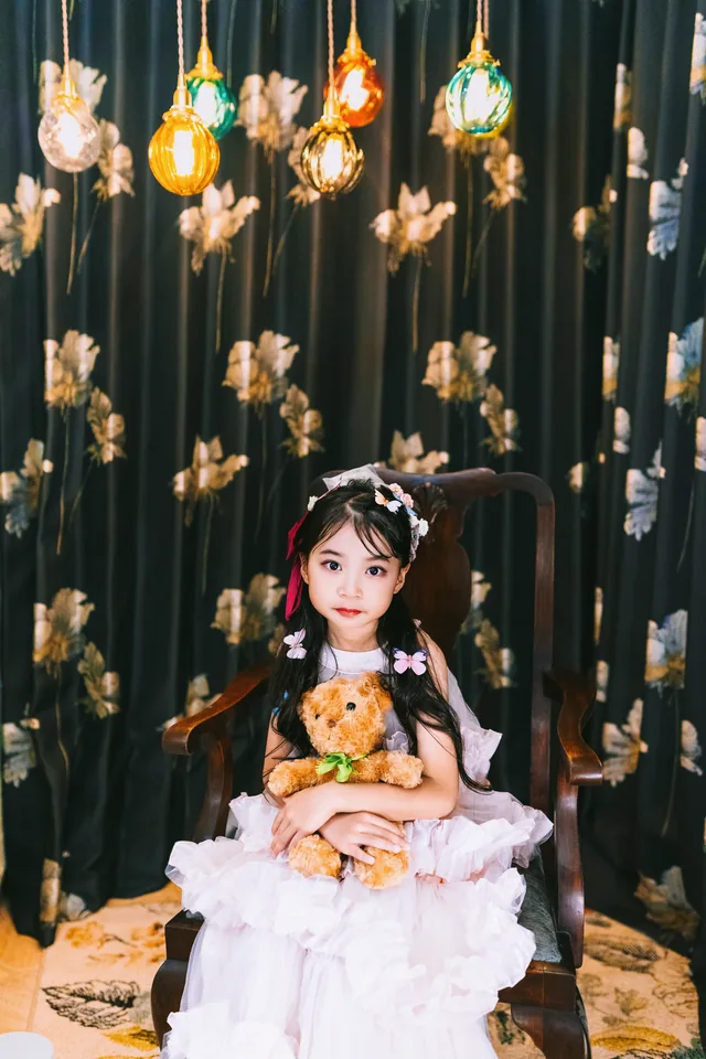 まるい硝子と、花のカーテン（3）